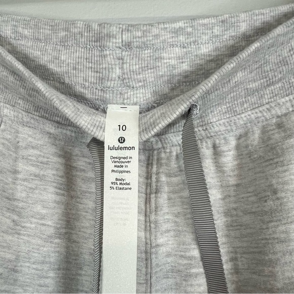 Lululemon Still Chill Jogger Heathered Core Ultra Light Grey size 10 - Picture 9 of 10